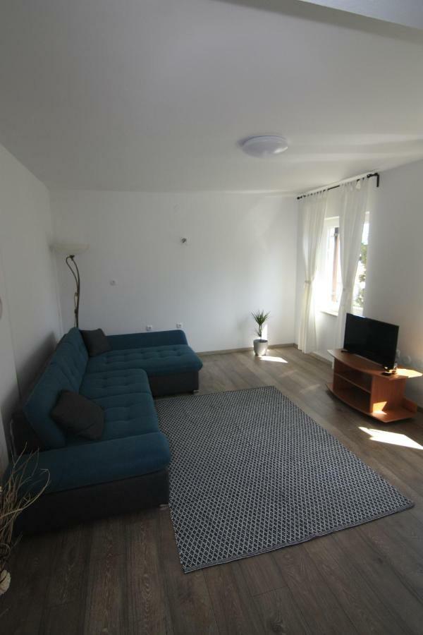 Apartmani Gordana Мали-Лошинь Экстерьер фото