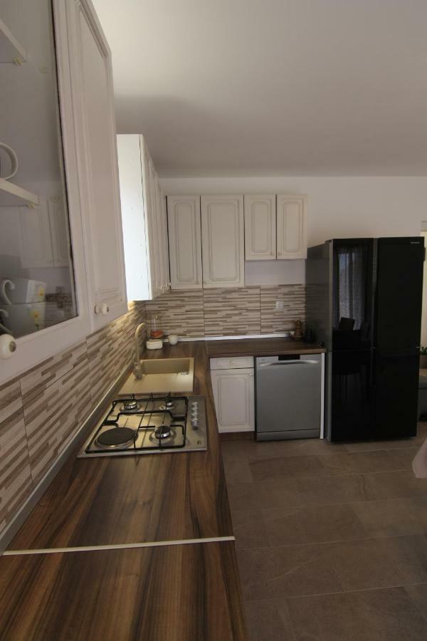 Apartmani Gordana Мали-Лошинь Экстерьер фото